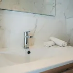 Le Prestige Yourhosthelper Apartment