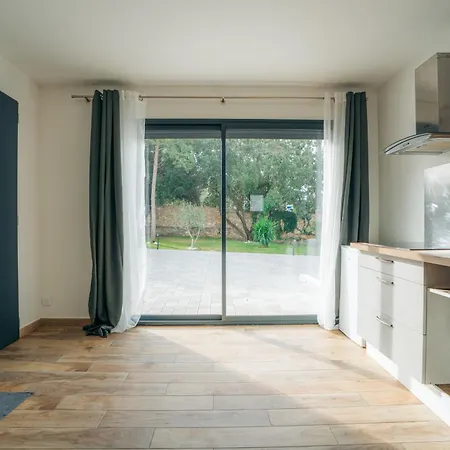 Le Prestige Yourhosthelper Apartment *